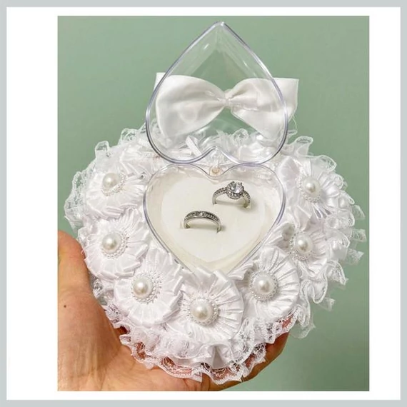 Scatola Porta Fedi a Forma di Cuore – con Perle 60193565