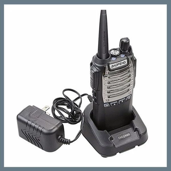 Ricetrasmettitore Baofeng UV-8D con batteria ricaricabile