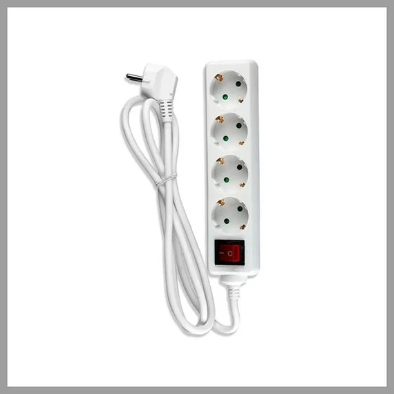 Multipresa Winning Star con 4 prese e interruttore – Modello ST-4048