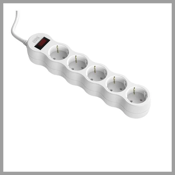 Multipresa Winning Star – 5 prese con interruttore – Modello ST-1035